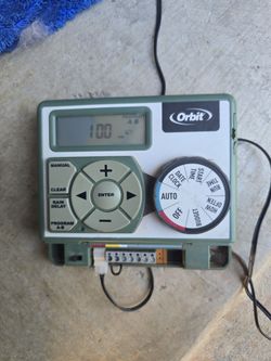 ORBIT PROGRAMMABLE 4 ZONE WATER SPRINKLER