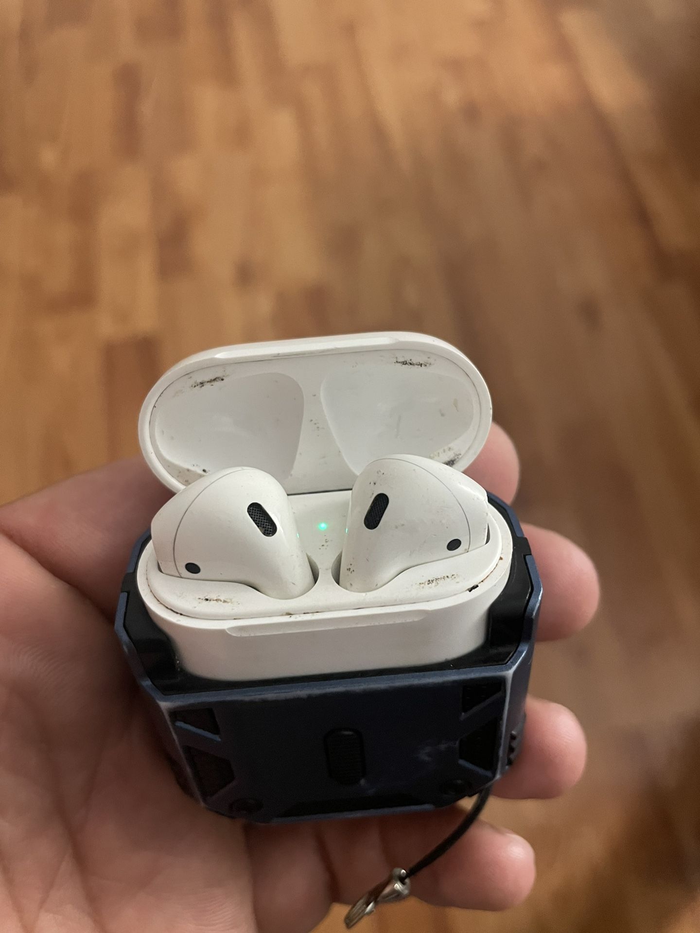 Apple AirPods 