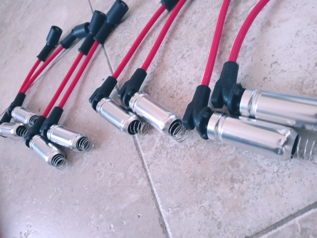 2002 Chevy Tahoe 8 Spark Blugs wires New