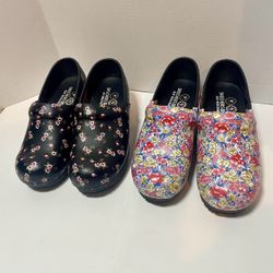 Skechers Slip Resistant Floral Clogs – 2 Pairs