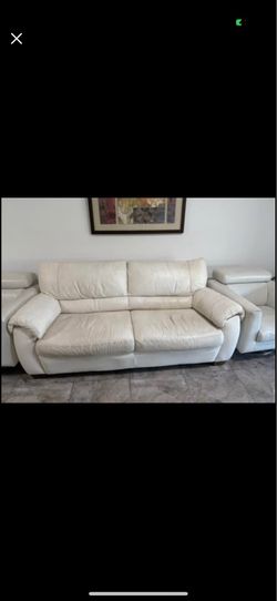 Sofá y dos Poltronas