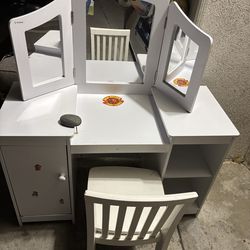 White Children’s Vanity