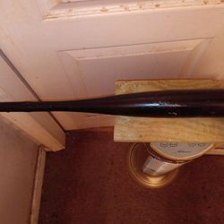 EASTON#24"aluminum baseball bat= painted black