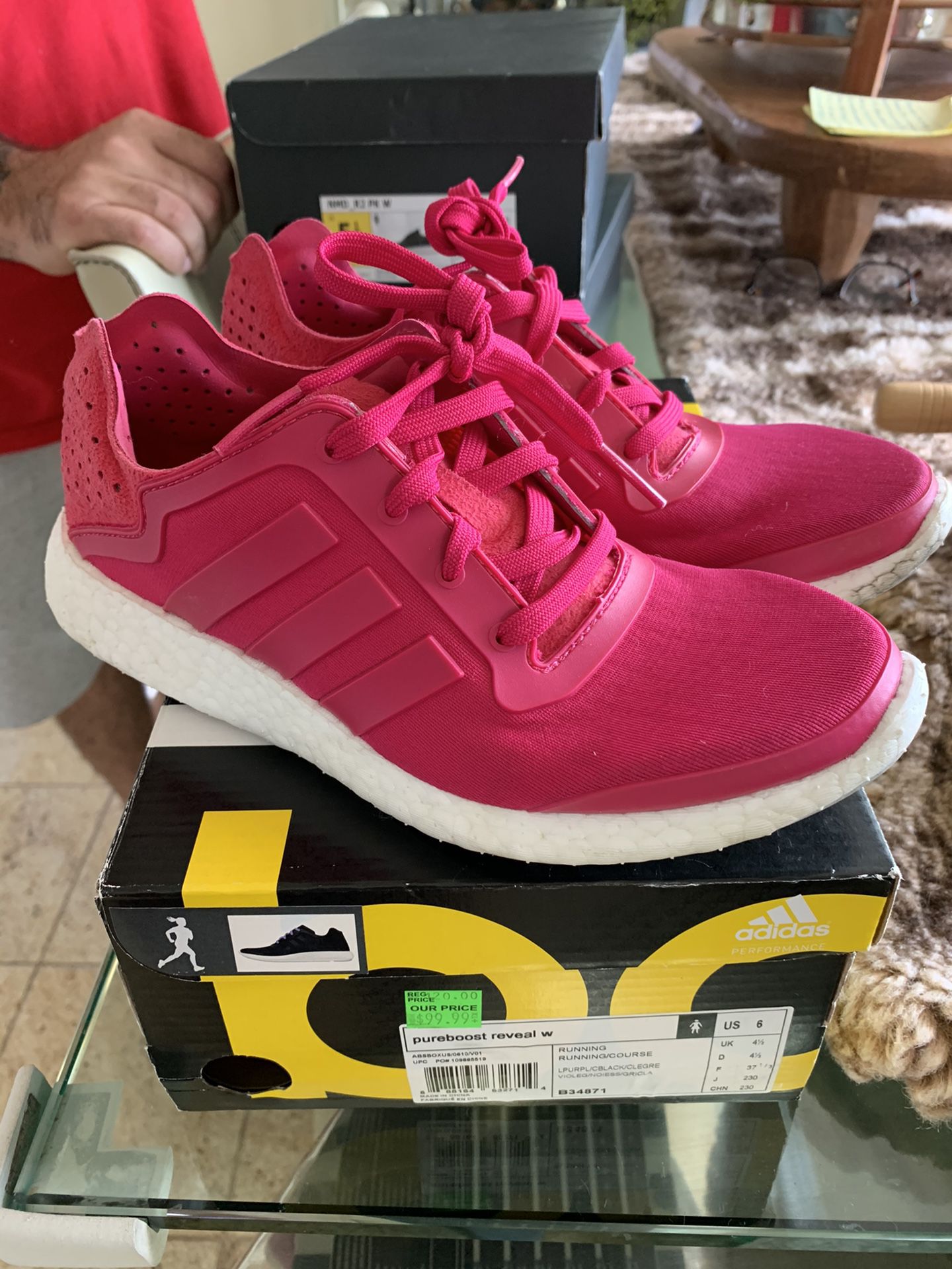 Adidas boost women’s shoes size 6