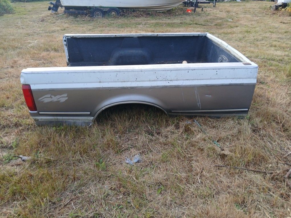 94 Ford F250 Box 8 Ft Long
