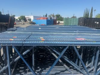 🔥‼️Pallet Racks Upright and Beams in Good Condition ‼️🔥
