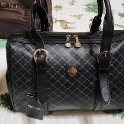Rioni Signature Speedy Handbag. 