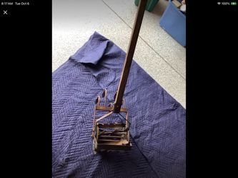 Antique Garden Hand Push Cultivator Tiller Weed Plow Vegetable claw still great colors, blue with yellow original colors. very functional but also a g