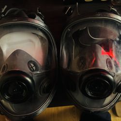 2 HoneyWell Full Face Respirator