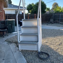Pool Steps/ladder