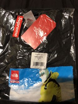 BRAND NEW SUPREME TNF TEE XL