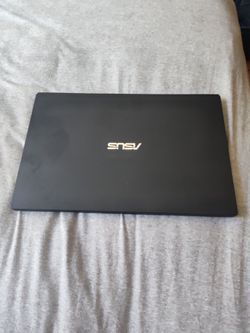 Black Asus laptop