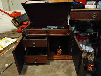 Classic Wood Jewelry Box 