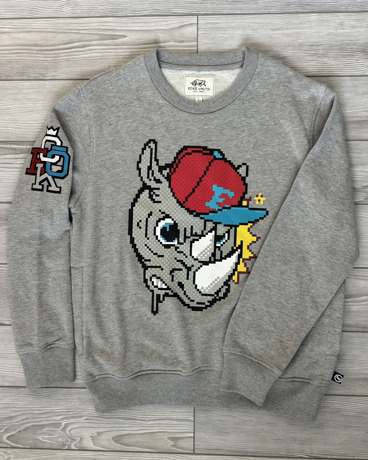 LARGE ECKO CREWNECK SWEATSHIRT