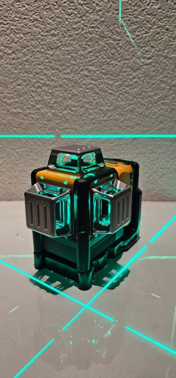 NEW DEWALT Line Laser, 3-Way, 360 Degree Professional Laser