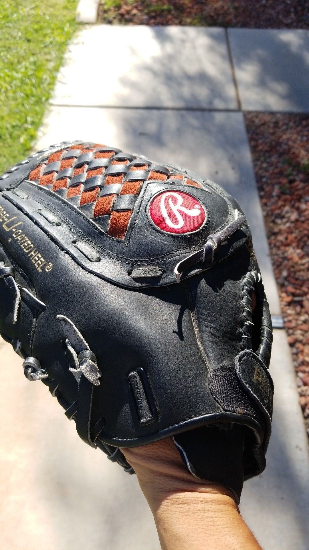 Rawlings leather 14 inch softball glove