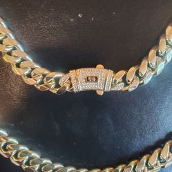 Men's Cuban link 14k gold plated 22 long heavy new