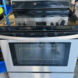 Frigidaire Stove 