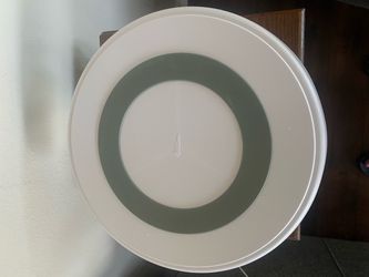 High & Low Cake Decorating Lazy Susan Turntable ($26 at Walmart)