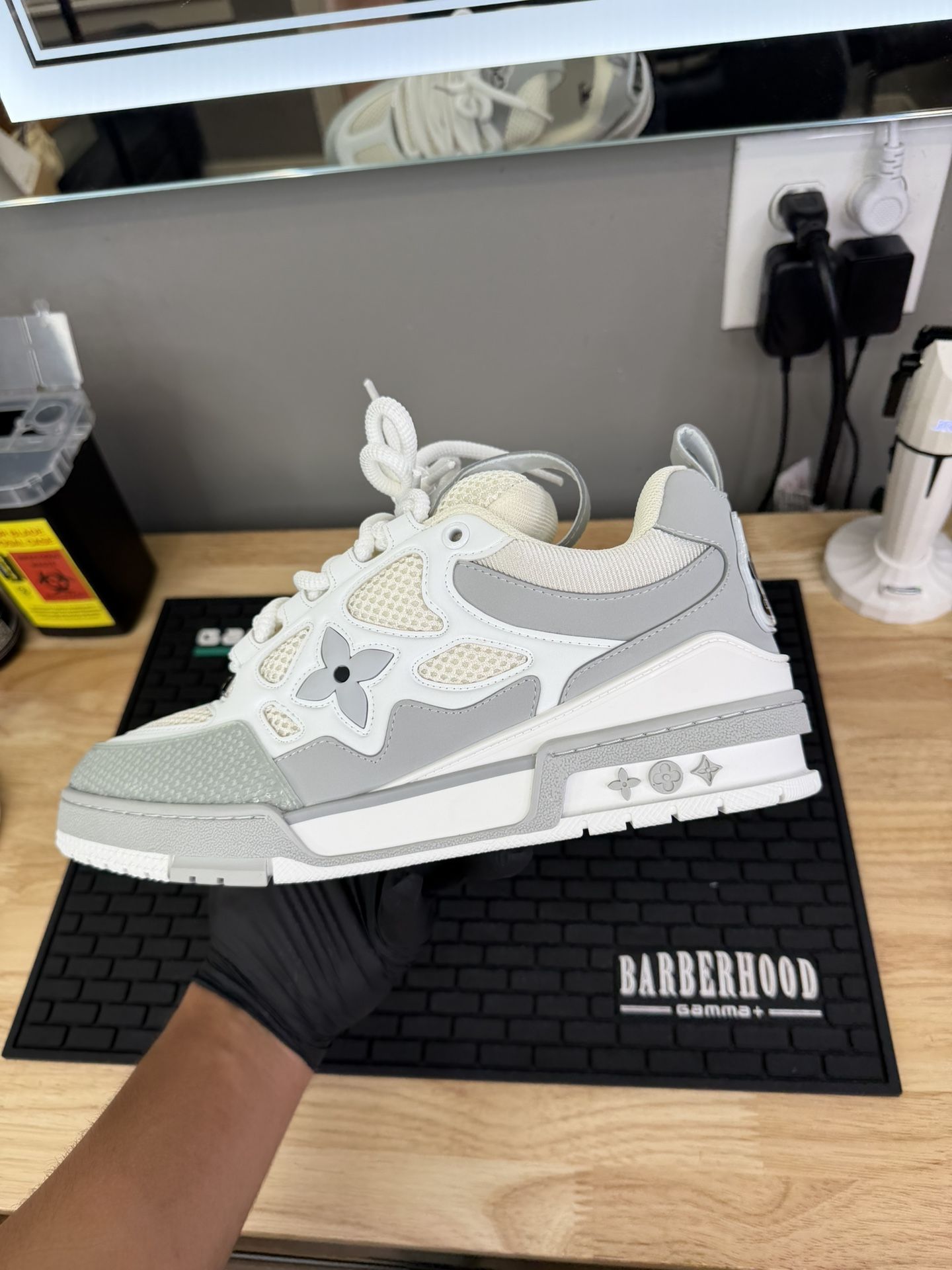 Louis Vuitton size 8.5