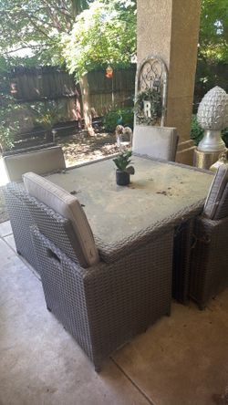 Outdoor four chair table set Outdoor four chair table set