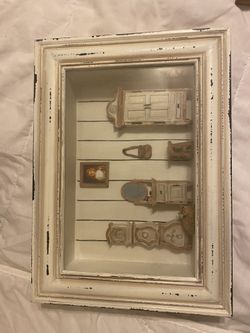 Bathroom wall decor
