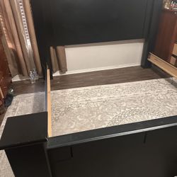 King /Cal King Black Bed 