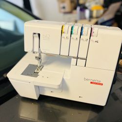 Bernette B62 - Airlock Coverstitch Sewing Machine