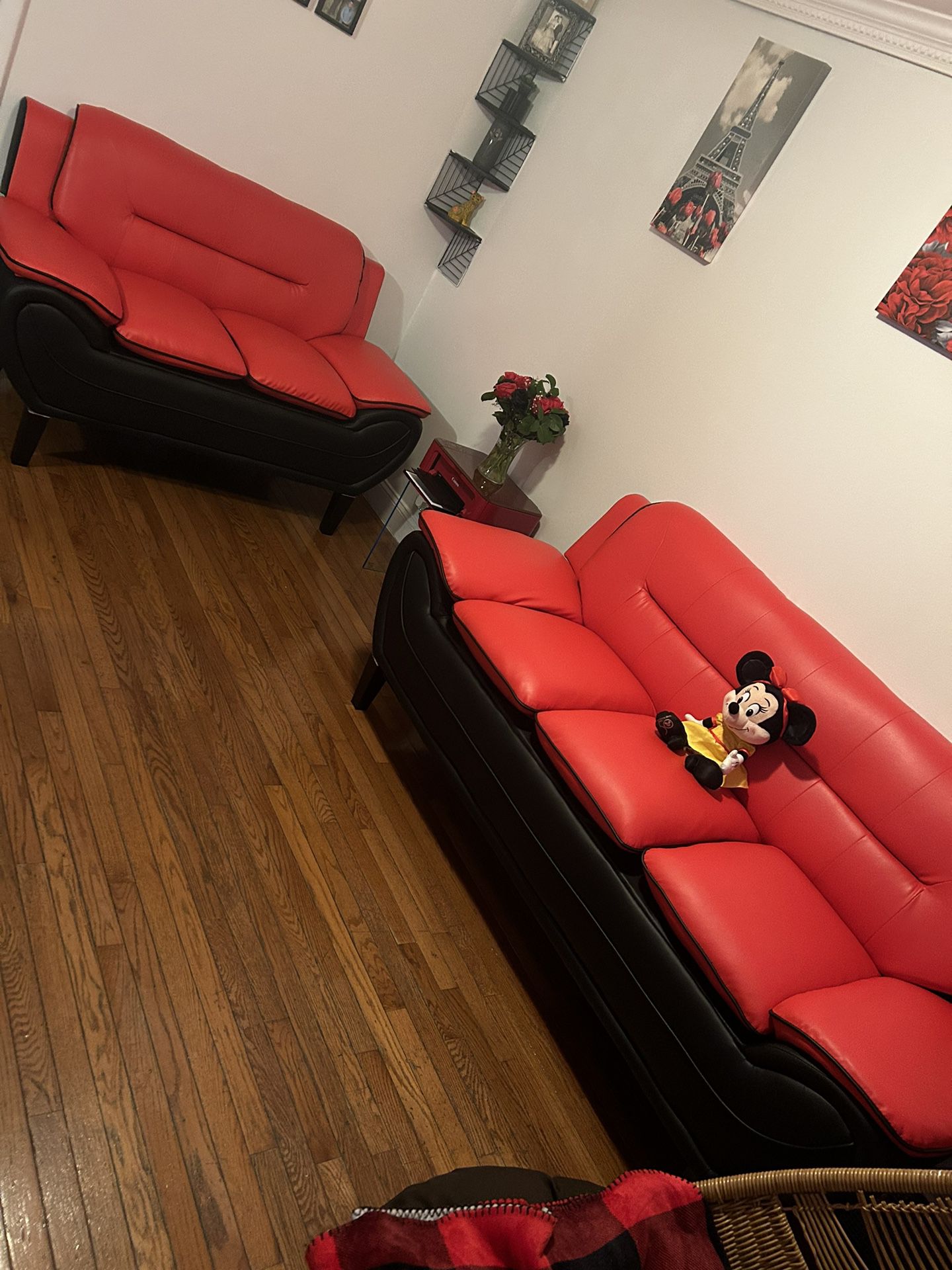 *BRAND NEW* Red & Black Leather Couches