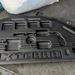 Holder Tray (No Tools) Nissan Xterra