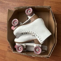 CHICAGO Skates Premium White Quad Roller Skates for Girls and Women Beginners Classic Adjustable High-Top Design for Indoor or Outdoor Skates and Roll