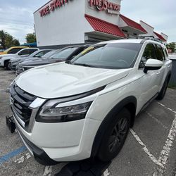 Spacious and comfortable SUV, perfect for families