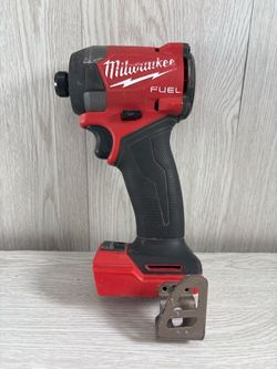 Milwaukee M18 Fuel 2953-20 1/4" Hex Impact Driver (A1G012655)