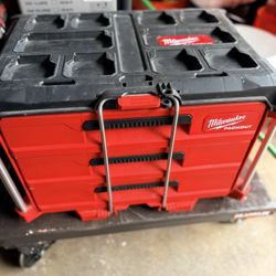 Milwaukee 3 Drawer Box
