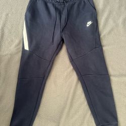 Nike Jogger Sweatpants – Men’s – Navy Blue