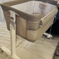 Baby Bedside Bassinet Sleeper – Adjustable Height + Rocking Feature (Like New)