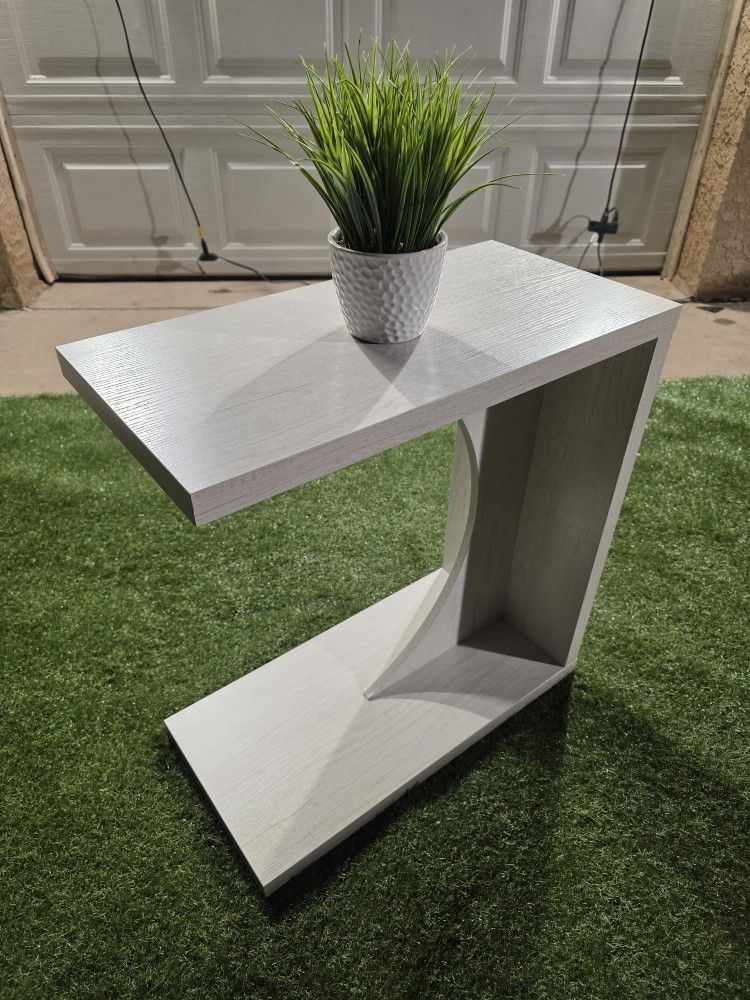 End Table / Side Table 🌱