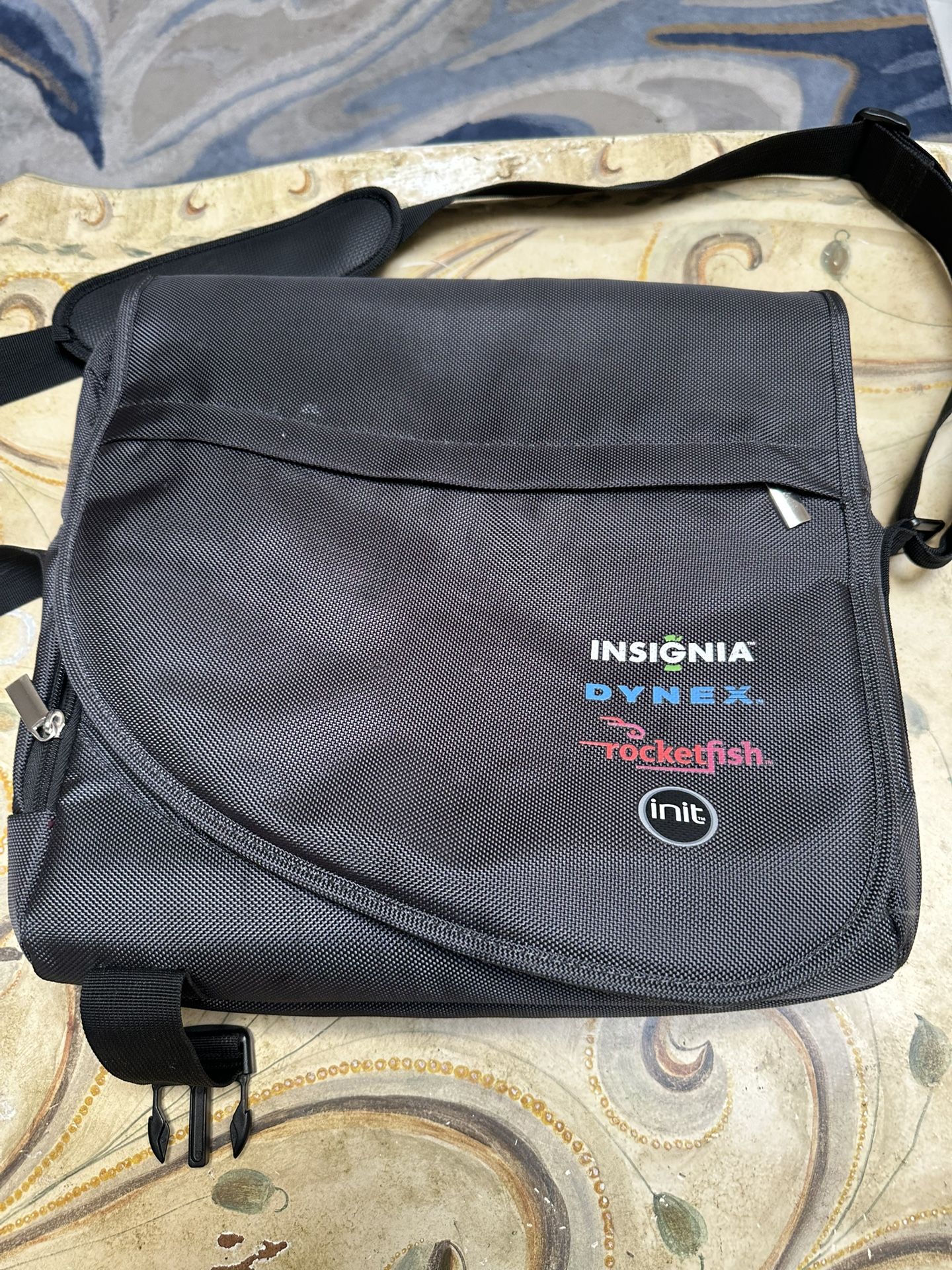 INIT Laptop Messenger Bag – Fits Up to 15.6”, Multiple Compartments