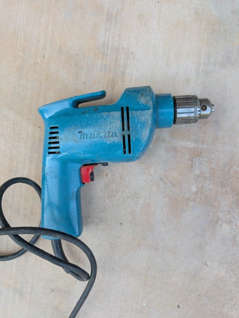 Makita 3/8 Drill Works Great $10