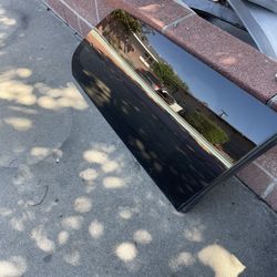 QUARTER WINDOW GLASS RIGHT SIDE OEM FOR 2011-2020 TOYOTA SIENNA.