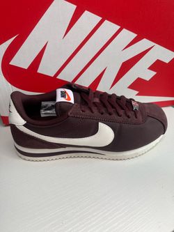 Nike Cortez Sneakers Burgundy and White
