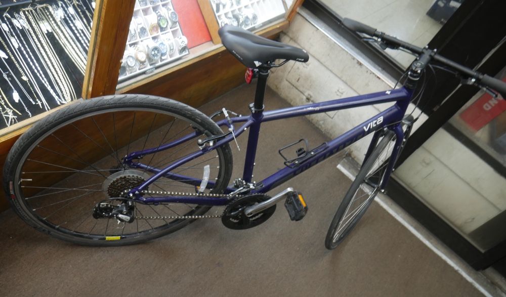 specialized vita women's size medium purple bike 24 speed shimano gears v brakes, shimano altus rear derailleur. shimano sis front derailleur, shimano