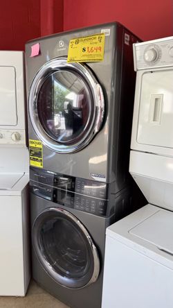 STACKABLE WASHER AND GAS DRYER