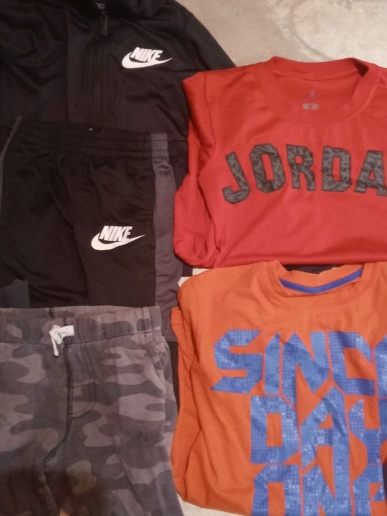 Nike 4T Suit And More Kids Clothes