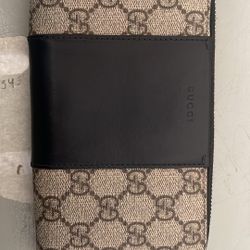 Gucci Zip Around Wallet