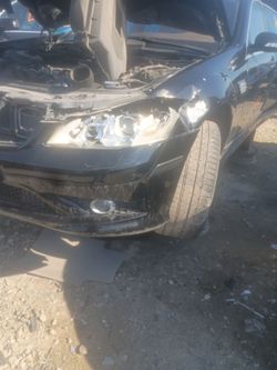 2008 Mercedes Benz S550 for parts