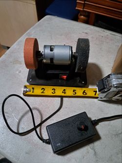 Table grinder and polisher 3 inch wheels variable speed