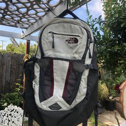 The North Face Recon Backpack 