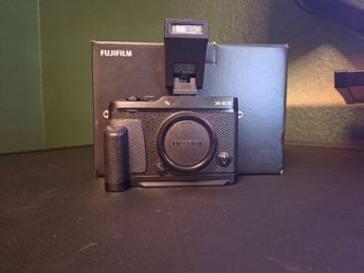 FUJIFILM X-E3 CAMERA BUNDLE