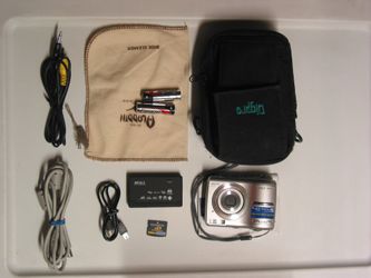Olympus FE-210 7.1MP Digital photo Camera w/256MB XD card & Reader